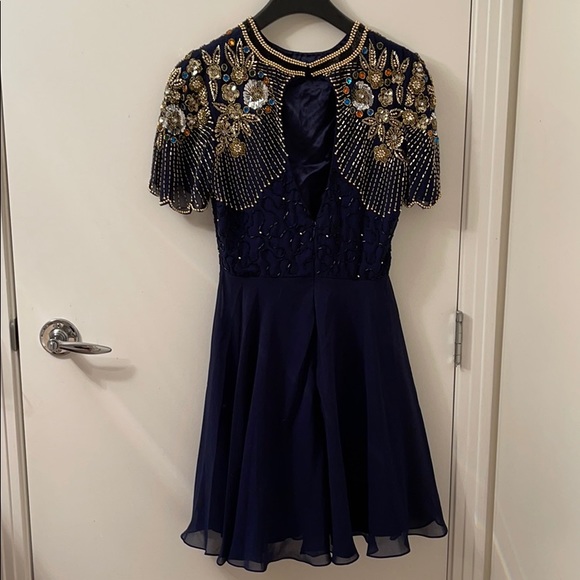 Virgos Lounge Embellished Sequin Dress - Picture 4 of 4